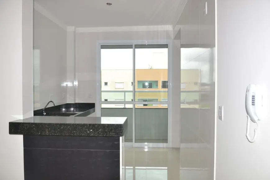 Foto 1 de Apartamento com 2 Quartos à venda, 61m² em Vida Nova, Uberlândia