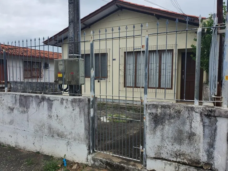 Foto 1 de Casa com 4 Quartos à venda, 148m² em Capoeiras, Florianópolis
