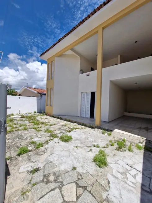 Foto 1 de Casa com 5 Quartos à venda, 240m² em Mangabeira, João Pessoa