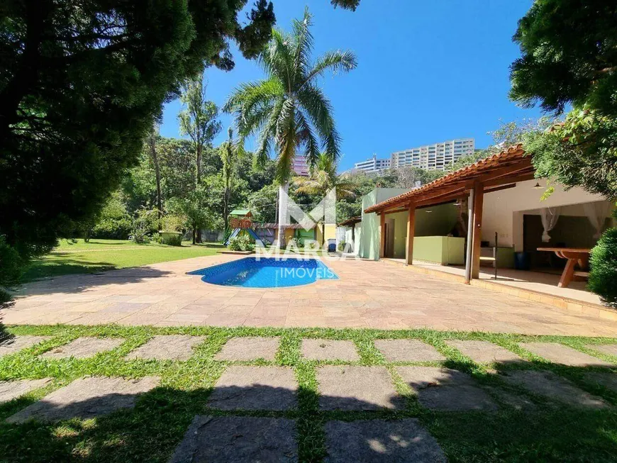 Foto 1 de Casa com 6 Quartos à venda, 650m² em Estoril, Belo Horizonte