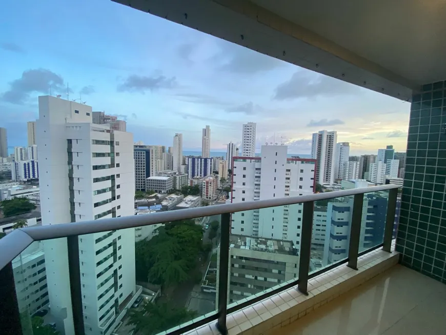 Foto 1 de Apartamento com 4 Quartos para alugar, 172m² em Boa Viagem, Recife