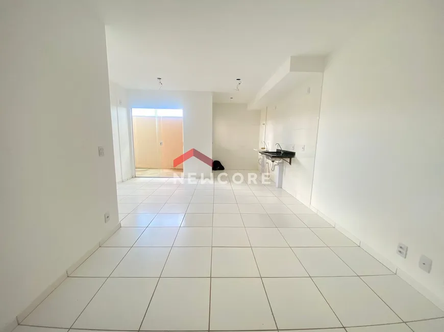 Foto 1 de Apartamento com 2 Quartos à venda, 65m² em Residencial Lago Azul, Uberlândia