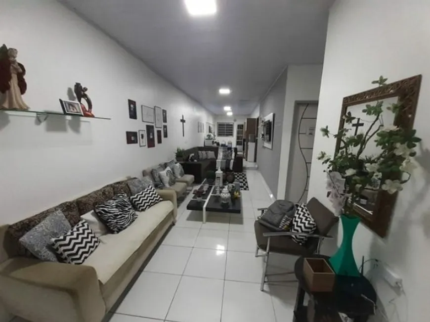 Foto 1 de Casa de Condomínio com 3 Quartos à venda, 250m² em Colônia Santo Antônio, Manaus