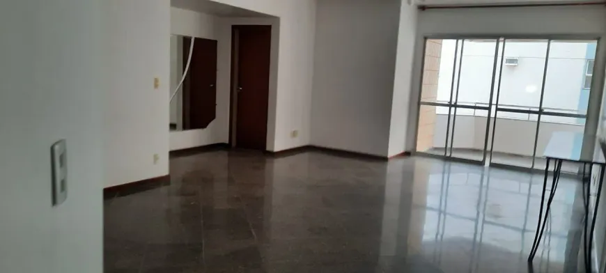 Foto 1 de Apartamento com 3 Quartos à venda, 150m² em Itapuã, Vila Velha