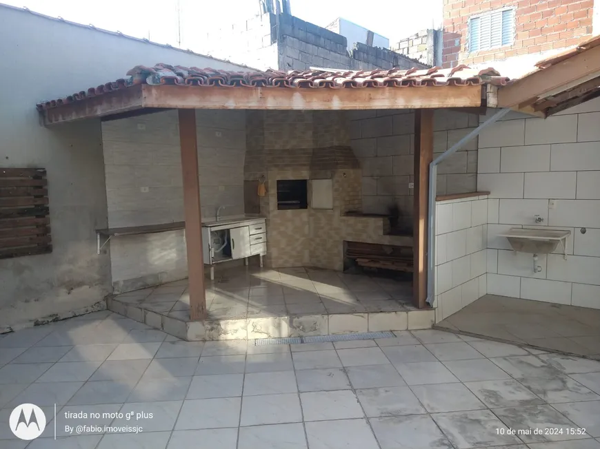 Foto 1 de Casa com 2 Quartos à venda, 60m² em Jardim Santa Júlia, São José dos Campos