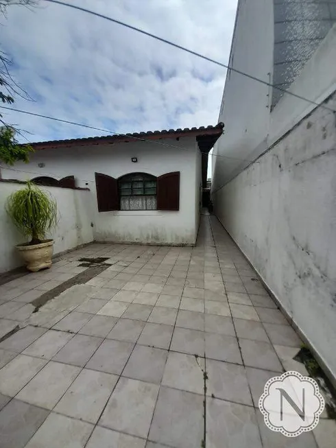 Foto 1 de Casa com 4 Quartos para alugar, 185m² em Vila São Paulo, Itanhaém