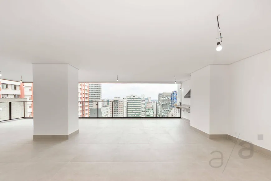 Foto 1 de Apartamento com 3 Quartos à venda, 208m² em Jardim Paulista, São Paulo