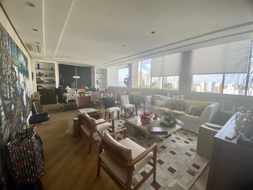 Foto 1 de Apartamento com 3 Quartos à venda, 202m² em Vila Suzana, São Paulo