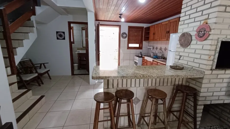 Foto 1 de Casa com 3 Quartos para alugar, 140m² em Ferraz, Garopaba