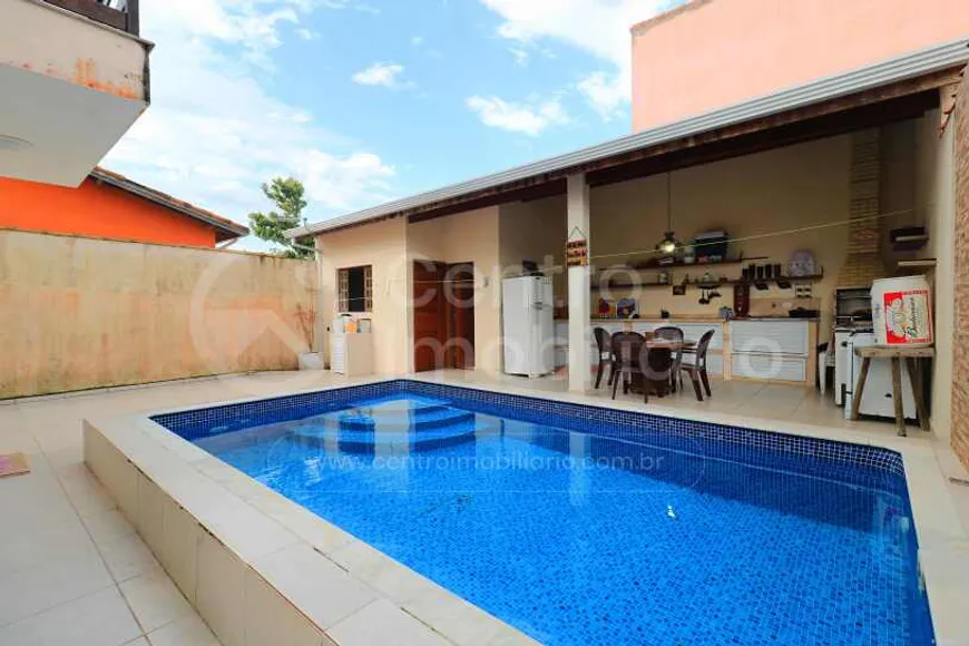 Foto 1 de Casa com 3 Quartos à venda, 160m² em Balneario Arpoador , Peruíbe