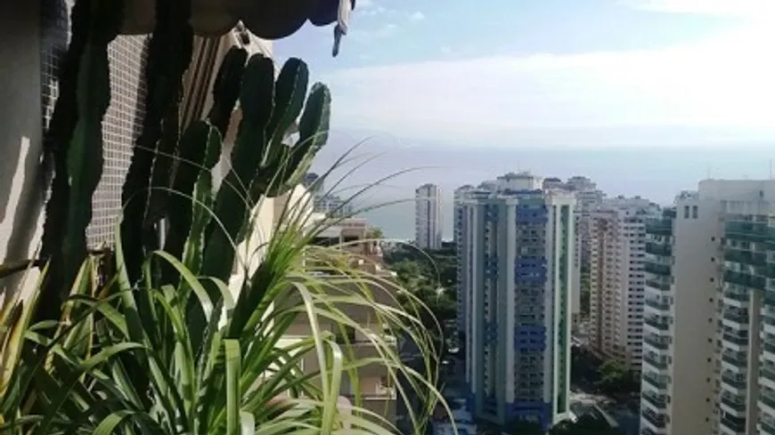 Foto 1 de Apartamento com 2 Quartos à venda, 62m² em Barra da Tijuca, Rio de Janeiro