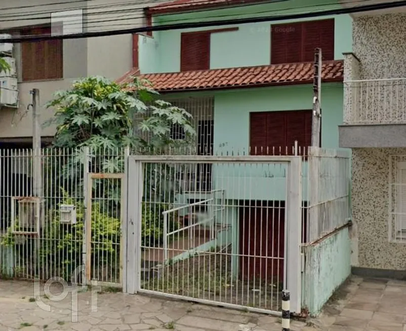 Foto 1 de Casa com 3 Quartos à venda, 290m² em São João, Porto Alegre