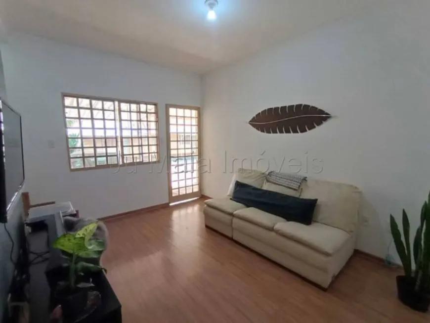 Foto 1 de Casa com 2 Quartos à venda, 92m² em Jardim São Fernando, Pouso Alegre