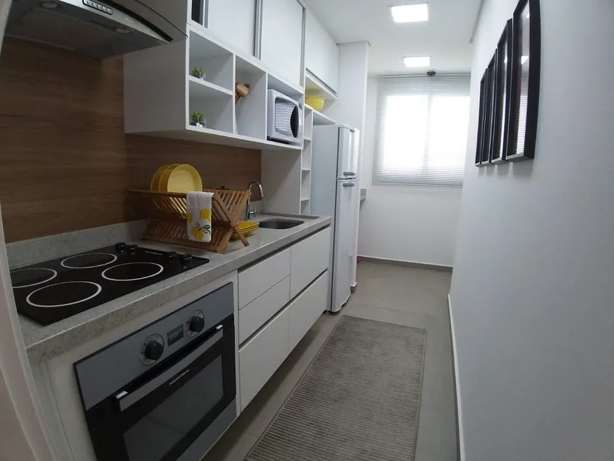 Foto 1 de Apartamento com 2 Quartos à venda, 50m² em Novo Mundo, Curitiba