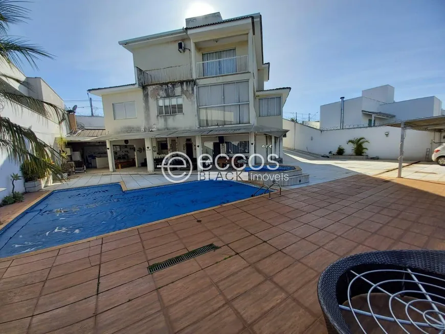 Foto 1 de Casa com 5 Quartos à venda, 720m² em Vigilato Pereira, Uberlândia