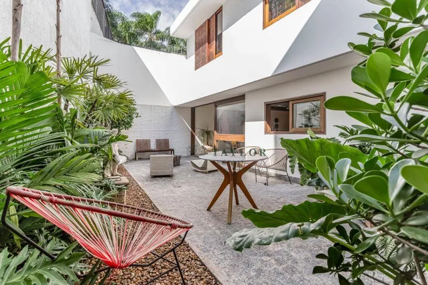 Foto 1 de Casa com 3 Quartos para alugar, 280m² em Jardim Paulistano, São Paulo