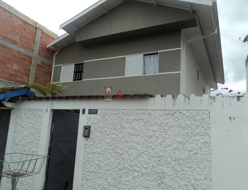Foto 1 de Casa com 4 Quartos à venda, 180m² em Jardim Santa Cecília, Pindamonhangaba