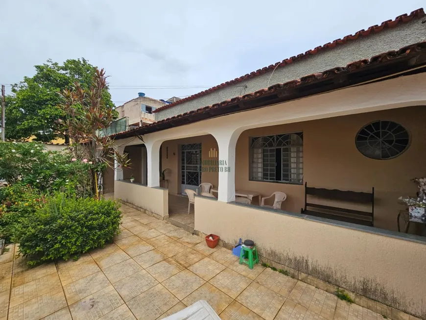 Foto 1 de Casa com 4 Quartos à venda, 360m² em Parque Leblon, Belo Horizonte