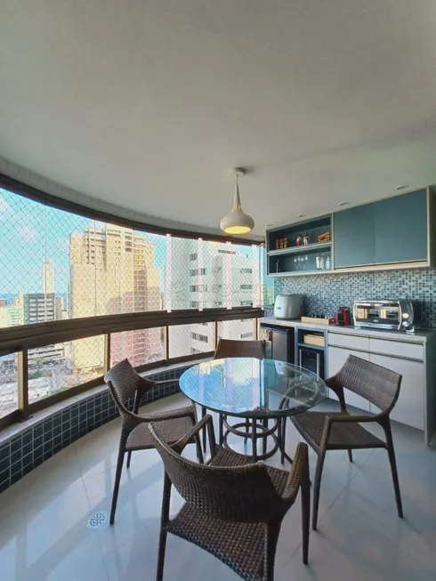 Foto 1 de Apartamento com 4 Quartos à venda, 165m² em Boa Viagem, Recife