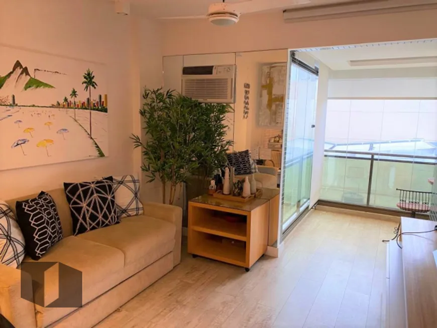 Foto 1 de Apartamento com 1 Quarto para alugar, 44m² em Leblon, Rio de Janeiro