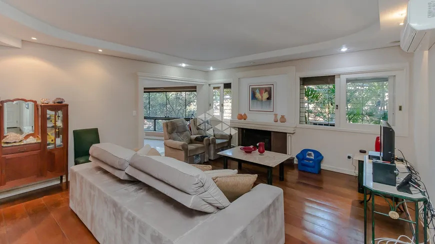 Foto 1 de Apartamento com 4 Quartos à venda, 191m² em Mont' Serrat, Porto Alegre