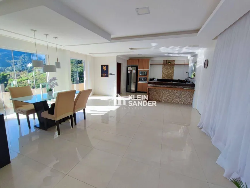 Foto 1 de Casa com 4 Quartos à venda, 387m² em Cascatinha, Nova Friburgo