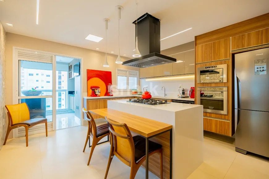 Foto 1 de Apartamento com 3 Quartos para venda ou aluguel, 200m² em Alphaville, Barueri