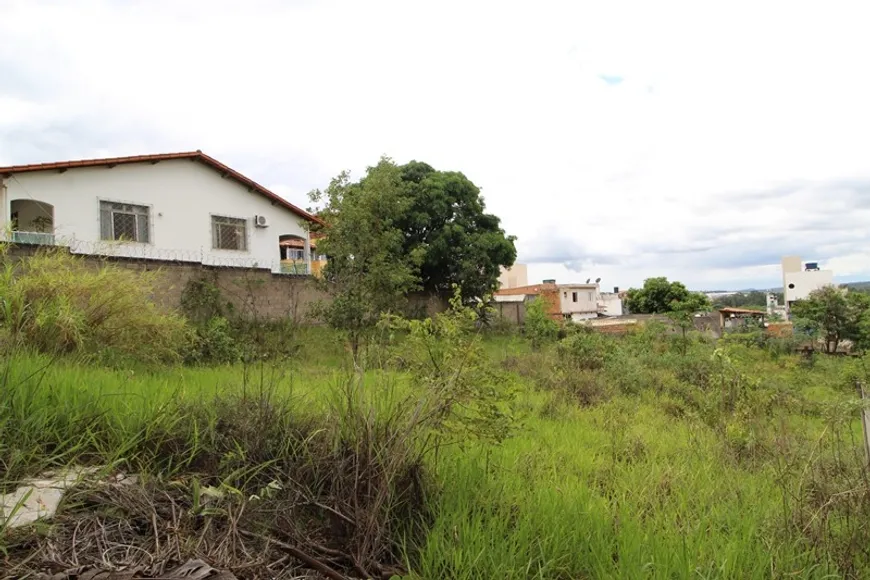 Foto 1 de Lote/Terreno à venda, 990m² em Santa Clara, Divinópolis