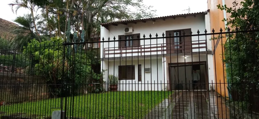 Foto 1 de Casa com 5 Quartos à venda, 174m² em Tristeza, Porto Alegre