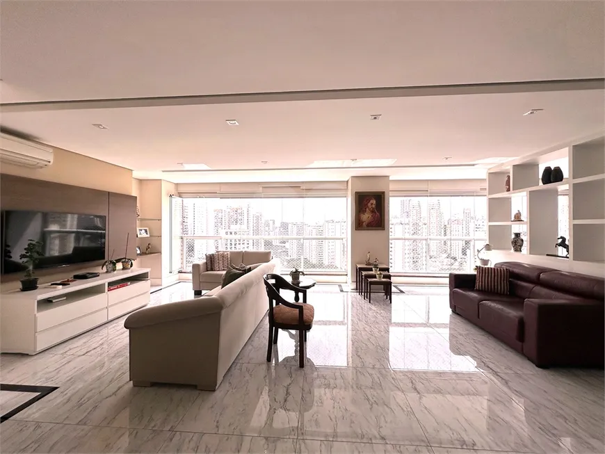 Foto 1 de Apartamento com 3 Quartos à venda, 161m² em Vila Romana, São Paulo