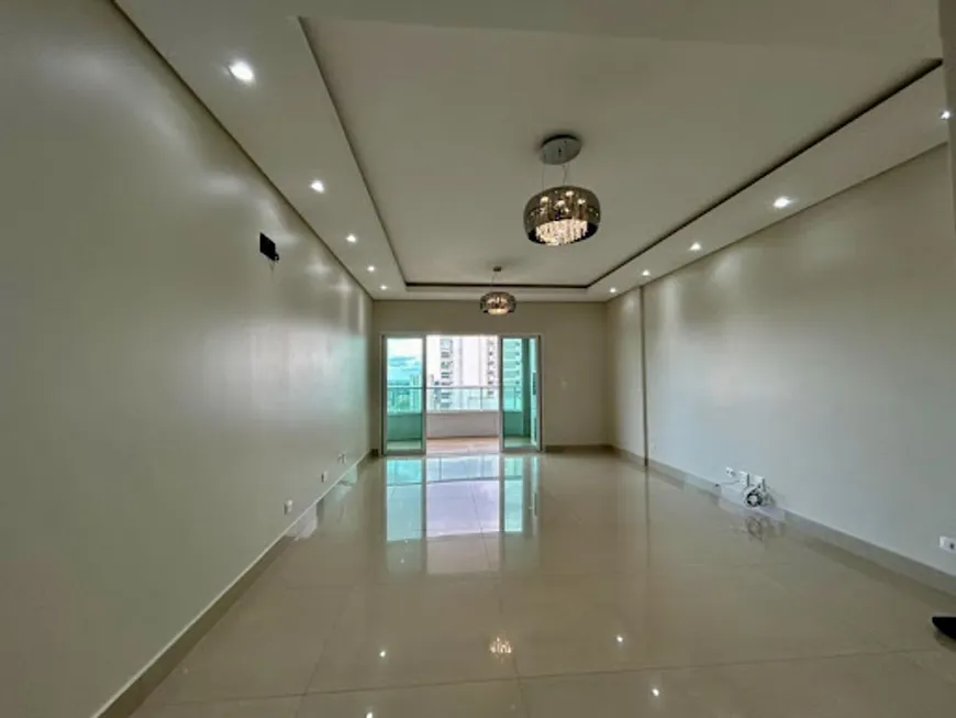 Foto 1 de Apartamento com 3 Quartos à venda, 147m² em Zona 07, Maringá