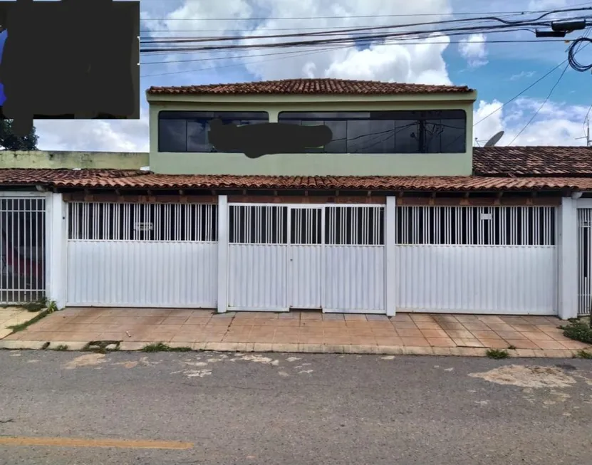 Foto 1 de Casa com 5 Quartos à venda, 275m² em Setor Central, Brasília