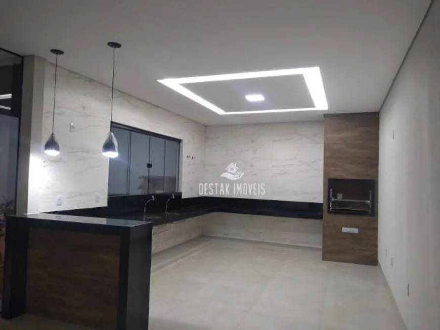 Foto 1 de Casa com 3 Quartos à venda, 190m² em Jardim Europa, Uberlândia