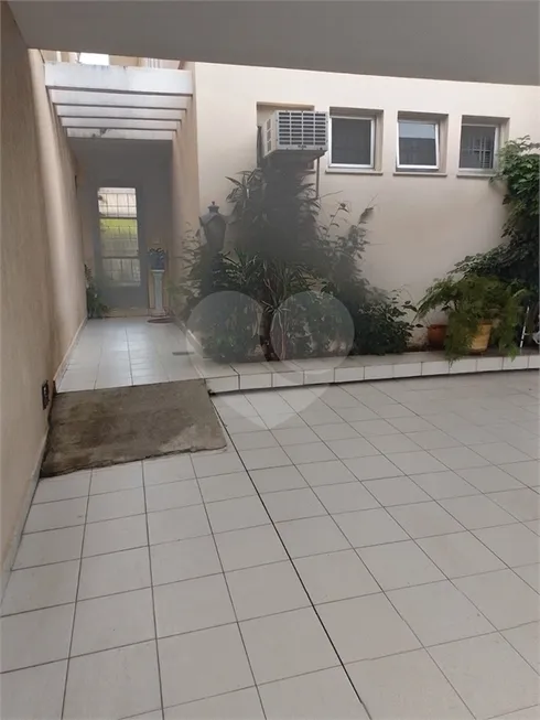 Foto 1 de Casa com 3 Quartos para alugar, 180m² em Jardim Aeroporto, São Paulo