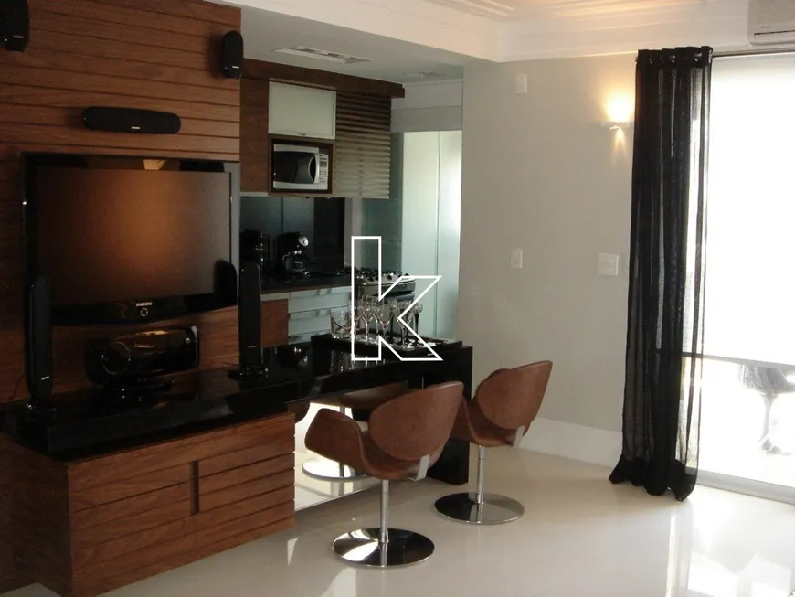 Foto 1 de Apartamento com 1 Quarto para alugar, 68m² em Moema, São Paulo