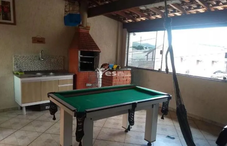 Foto 1 de Casa com 2 Quartos à venda, 127m² em Vila Suica, Santo André