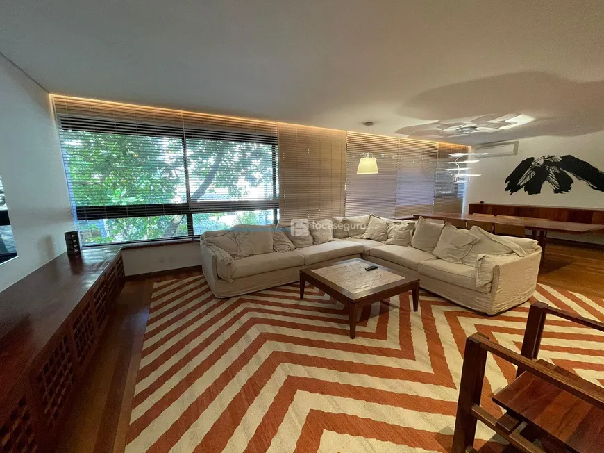 Foto 1 de Apartamento com 3 Quartos para alugar, 180m² em Leblon, Rio de Janeiro
