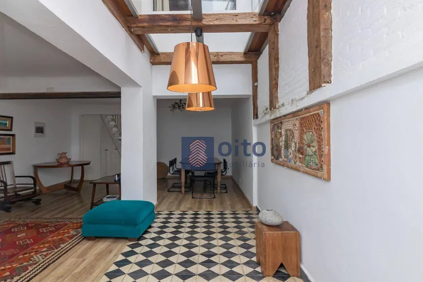 Foto 1 de Casa com 4 Quartos à venda, 180m² em Pinheiros, São Paulo