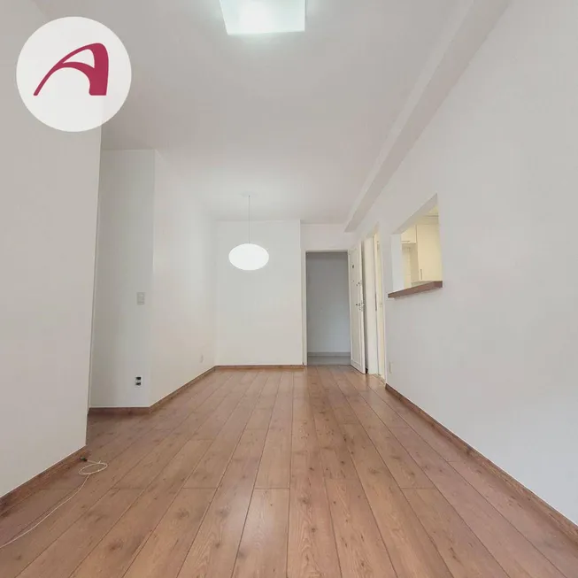 Foto 1 de Apartamento com 2 Quartos à venda, 52m² em Vila Mariana, São Paulo