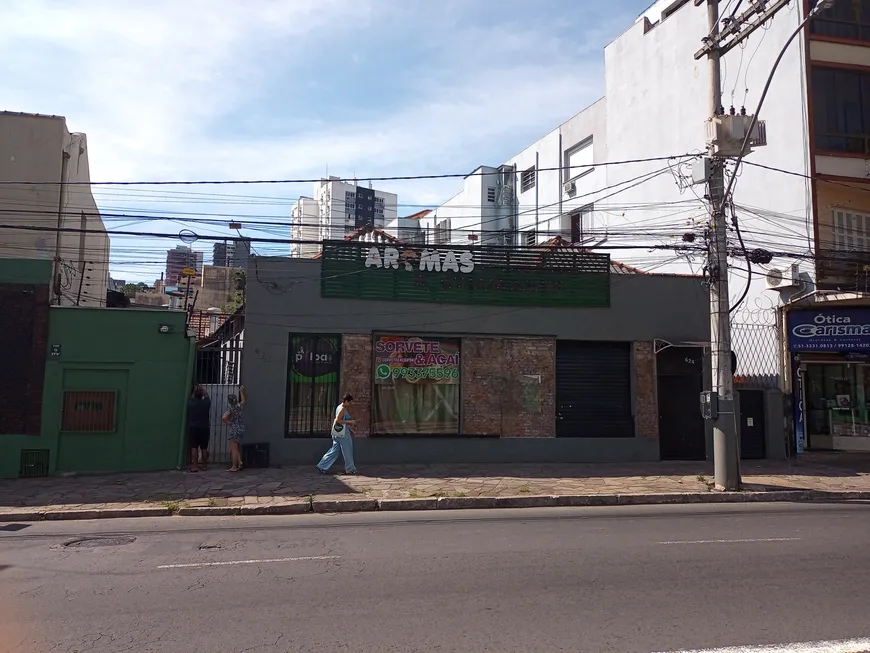 Foto 1 de Imóvel Comercial com 2 Quartos para alugar, 240m² em Rio Branco, Porto Alegre