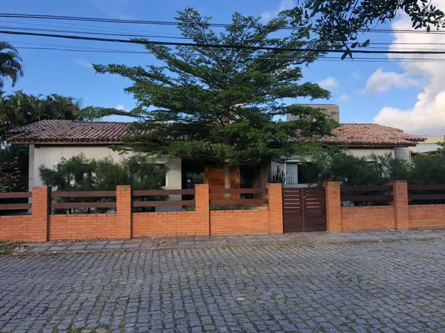 Foto 1 de Casa de Condomínio com 4 Quartos à venda, 250m² em Recreio Ipitanga, Lauro de Freitas