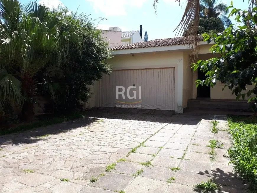 Foto 1 de Casa com 2 Quartos à venda, 162m² em Chácara das Pedras, Porto Alegre