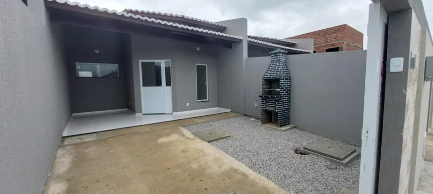 Foto 1 de Casa com 2 Quartos à venda, 82m² em Gereraú, Itaitinga