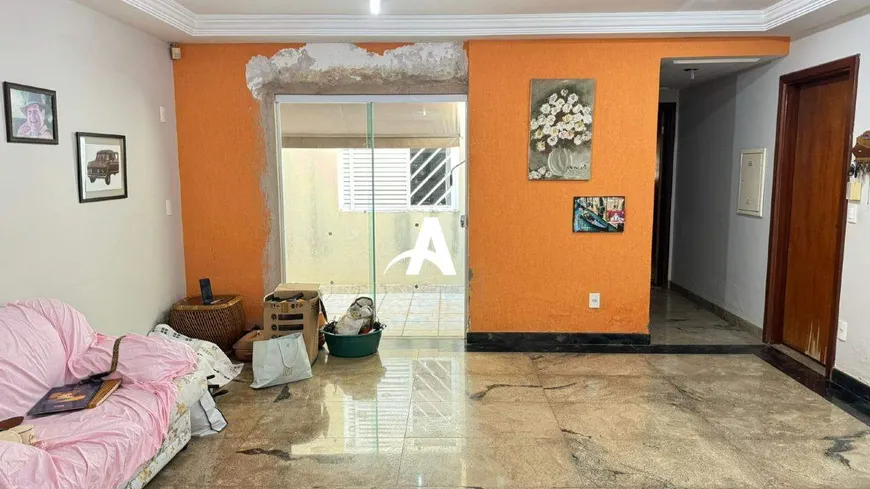 Foto 1 de Casa com 3 Quartos à venda, 170m² em Vigilato Pereira, Uberlândia