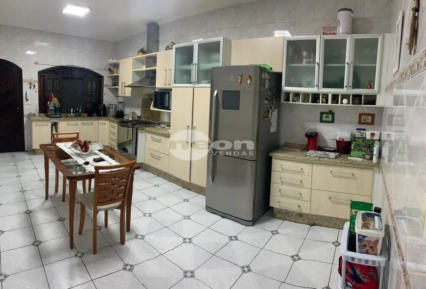 Foto 1 de Sobrado com 3 Quartos à venda, 125m² em Parque Joao Ramalho, Santo André