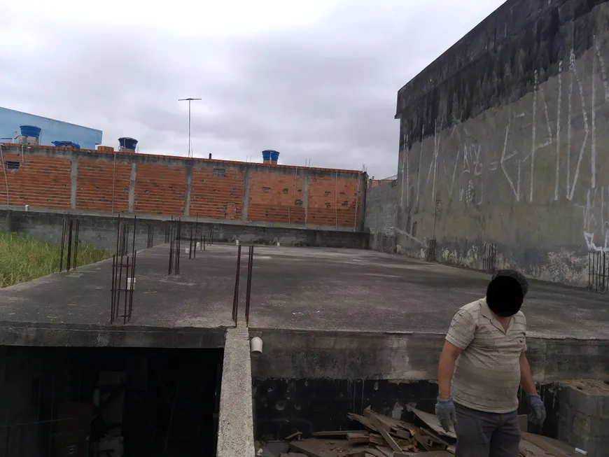 Foto 1 de Galpão/Depósito/Armazém à venda, 200m² em Vila Virgínia, Itaquaquecetuba