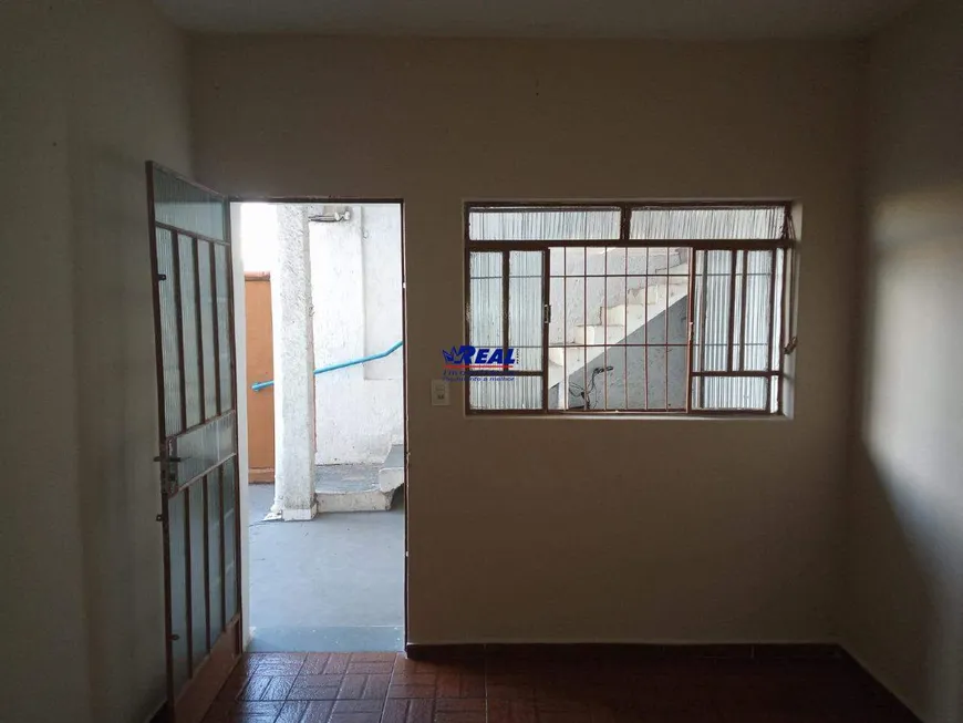 Foto 1 de Casa com 2 Quartos para alugar, 65m² em Das Indústrias, Belo Horizonte