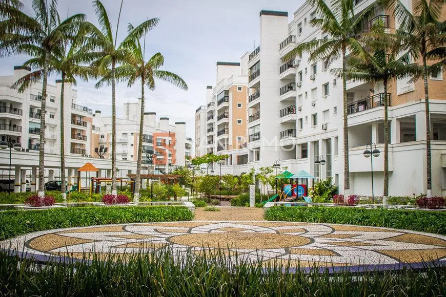 Foto 1 de Apartamento com 2 Quartos à venda, 74m² em Abraão, Florianópolis