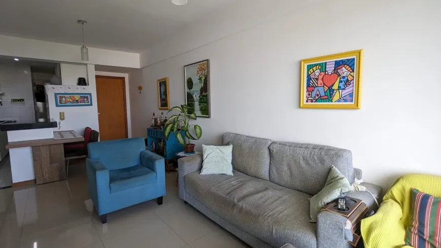 Foto 1 de Apartamento com 3 Quartos à venda, 80m² em Vilas do Atlantico, Lauro de Freitas