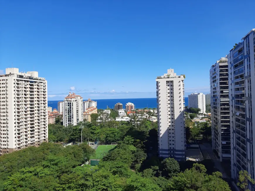 Foto 1 de Apartamento com 3 Quartos à venda, 80m² em Jardim Oceanico, Rio de Janeiro